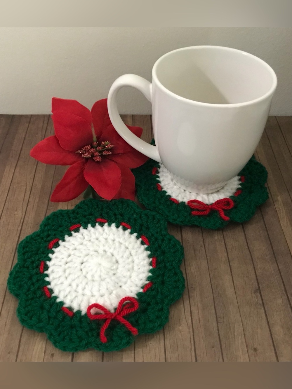 Handmade Christmas Wreath Crochet Coasters-Set of 4 - Green & White with Red Bow